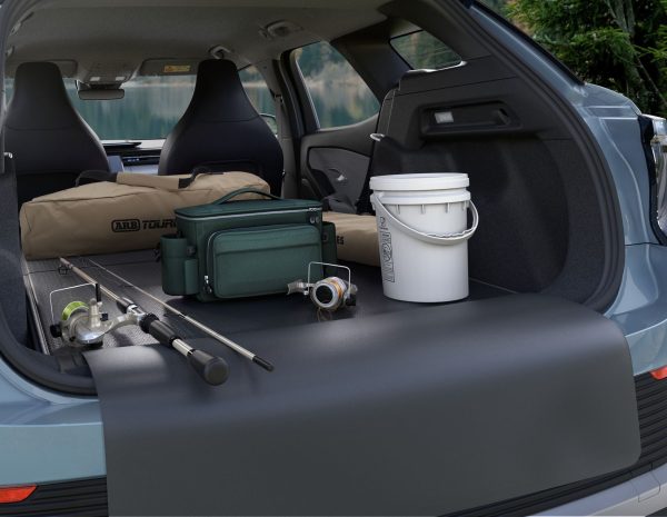 ALL-ELECTRIC EXPLORER FROM 03/2024 LOAD COMPARTMENT MAT REVERSIBLE