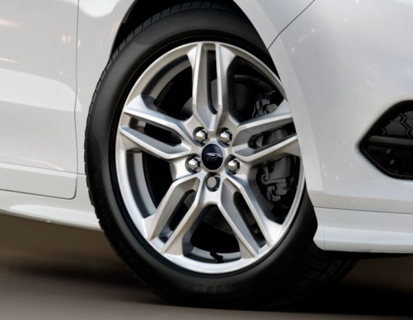 ALLOY WHEEL 18" 5 X 2-SPOKE DESIGN,SPARKLE SILVER
