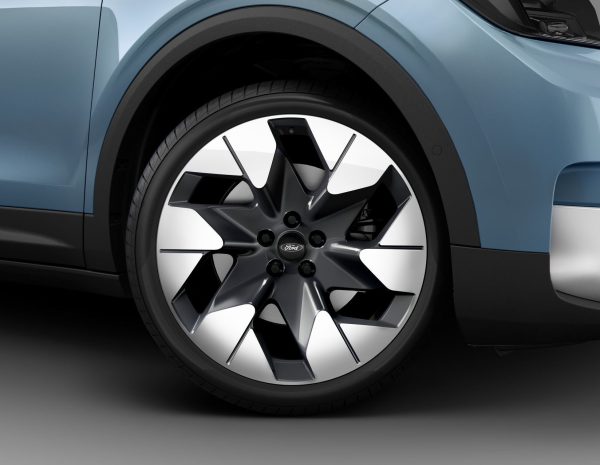 ALL-ELECTRIC EXPLORER FROM 03/2024 ALLOY WHEEL 20" FRONT