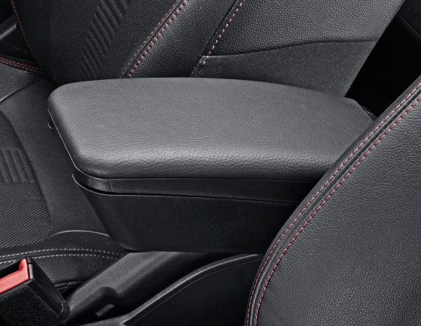 ARMREST WITH FITTING  05/2018