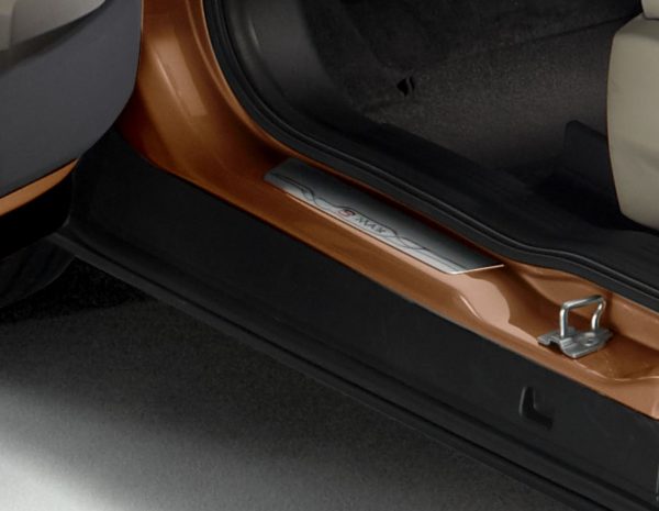 B-MAX SCUFF PLATES WITH FITTING  08/2012  09/2017 - Imagen 2